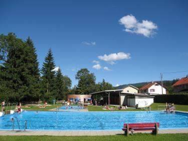 Schöne Auszeichnung für unsere „Freibad-Retter“!